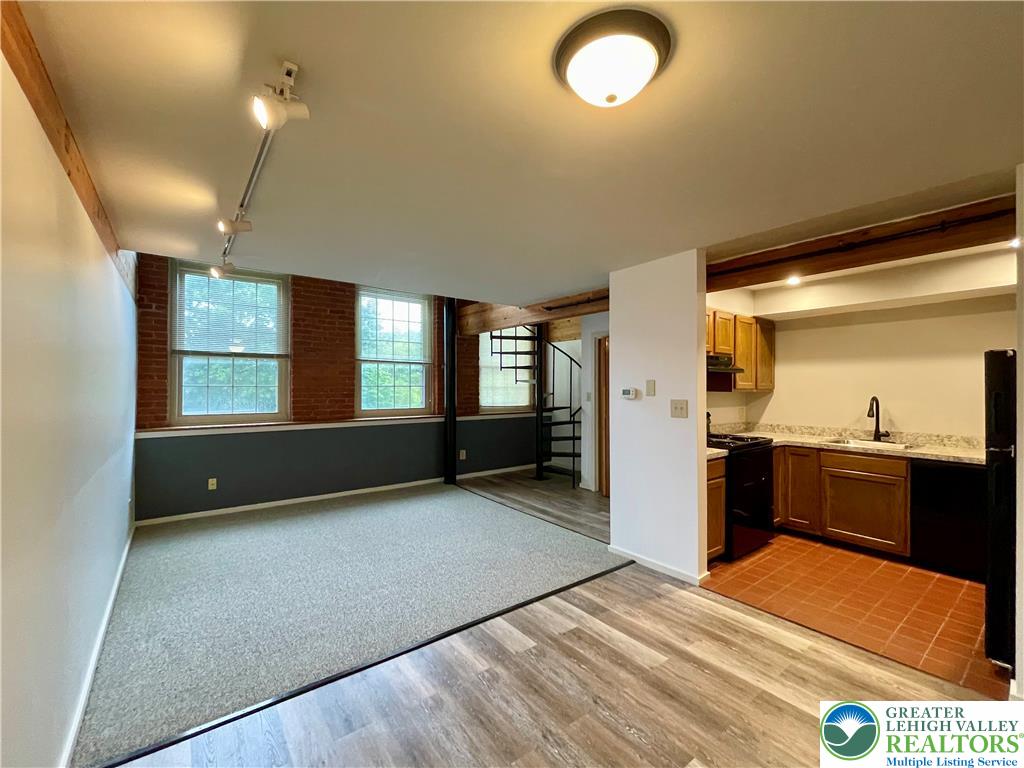 101 Race Street 217 Property Photo 2