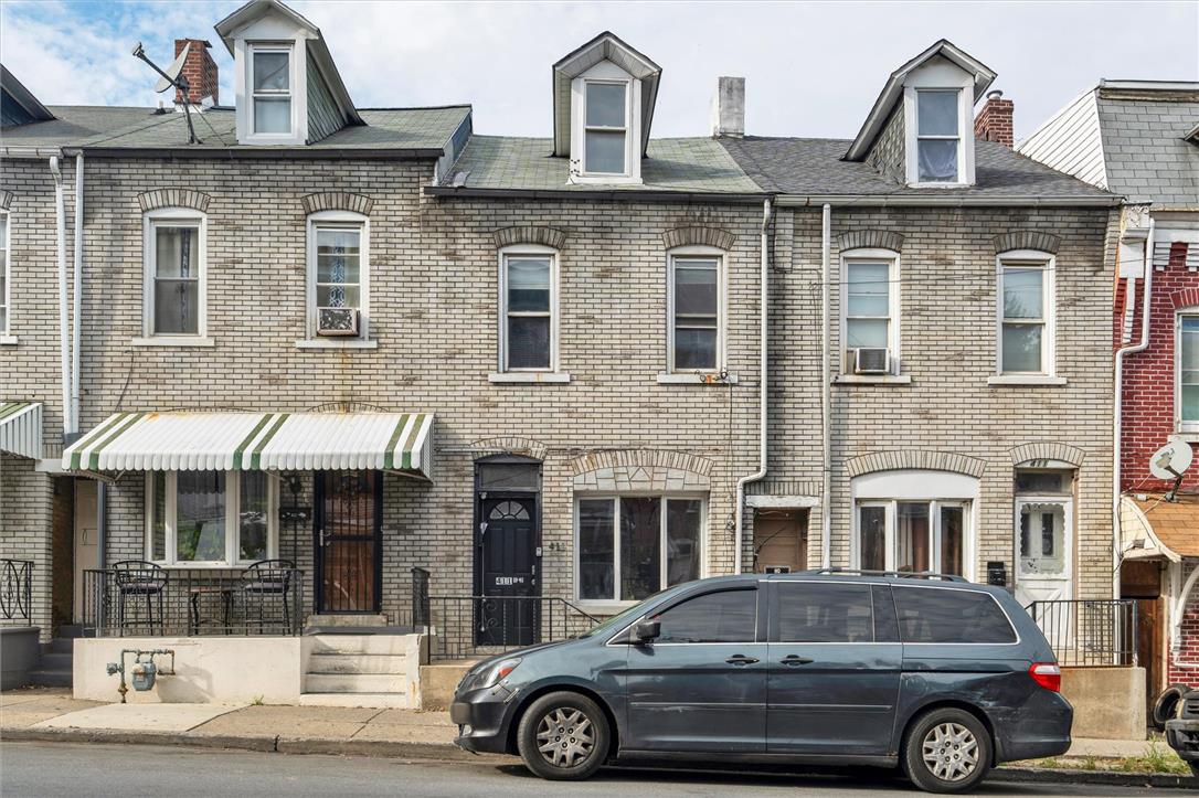 411 Gordon Street Property Photo 1