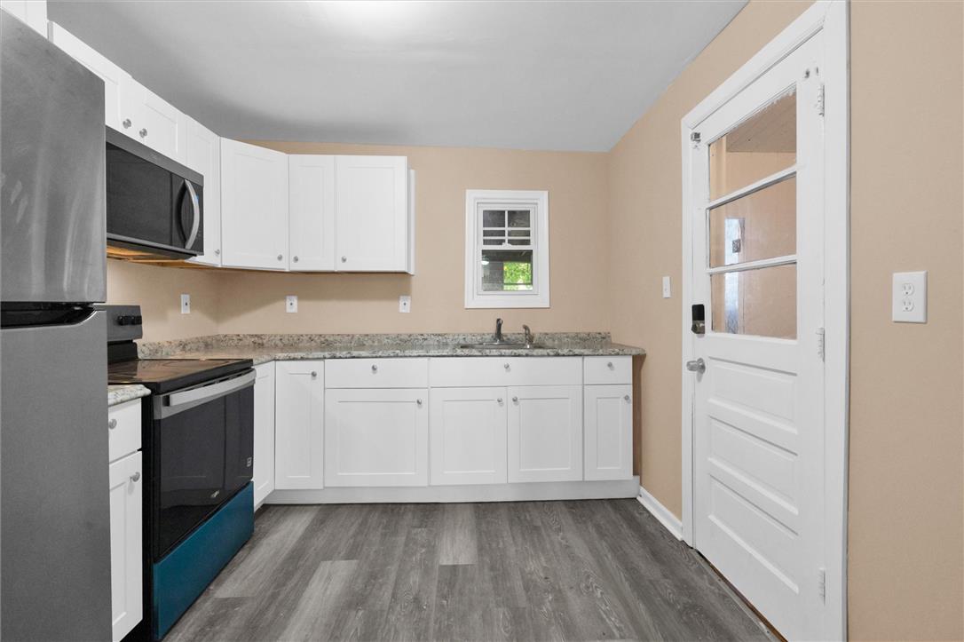 411 Gordon Street Property Photo 3