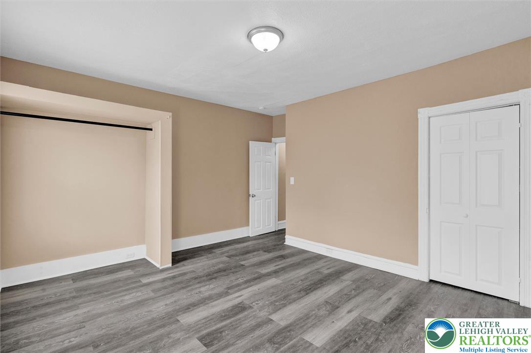 411 Gordon Street Property Photo 10