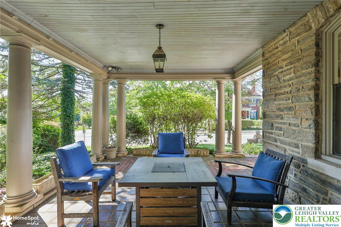 611 Cattell Street Property Photo 8