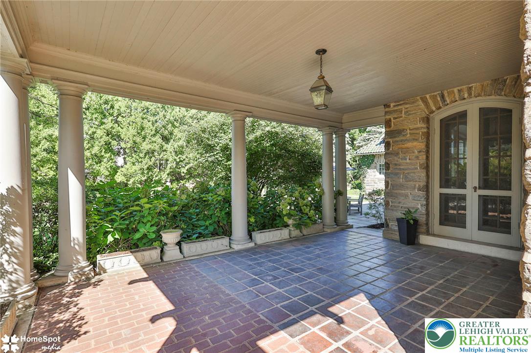 611 Cattell Street Property Photo 10