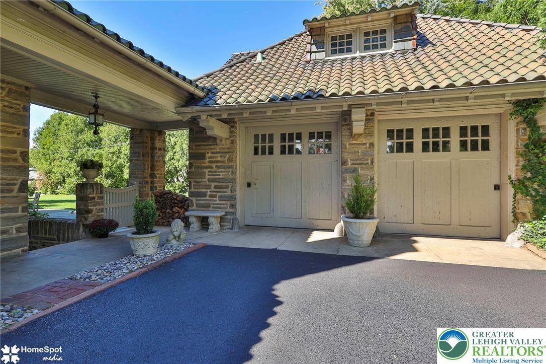 611 Cattell Street Property Photo 29