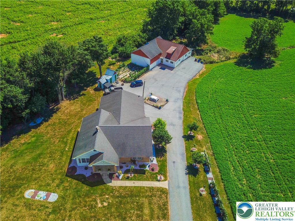 578 Daniels Road Property Photo 7