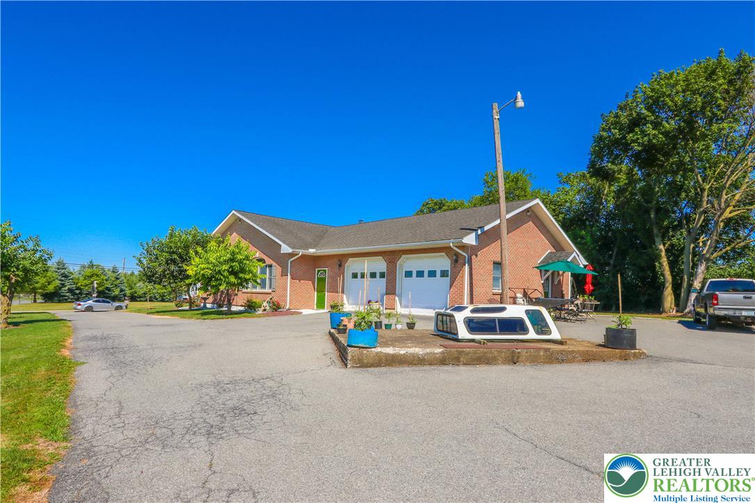 578 Daniels Road Property Photo 17