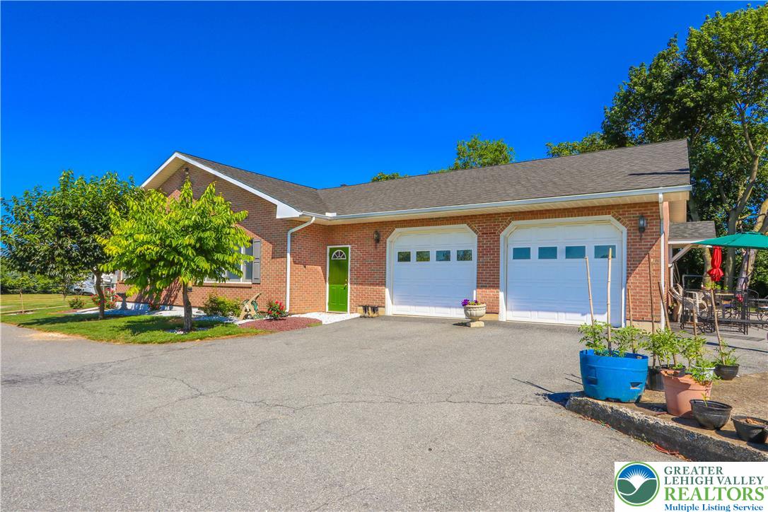 578 Daniels Road Property Photo 18