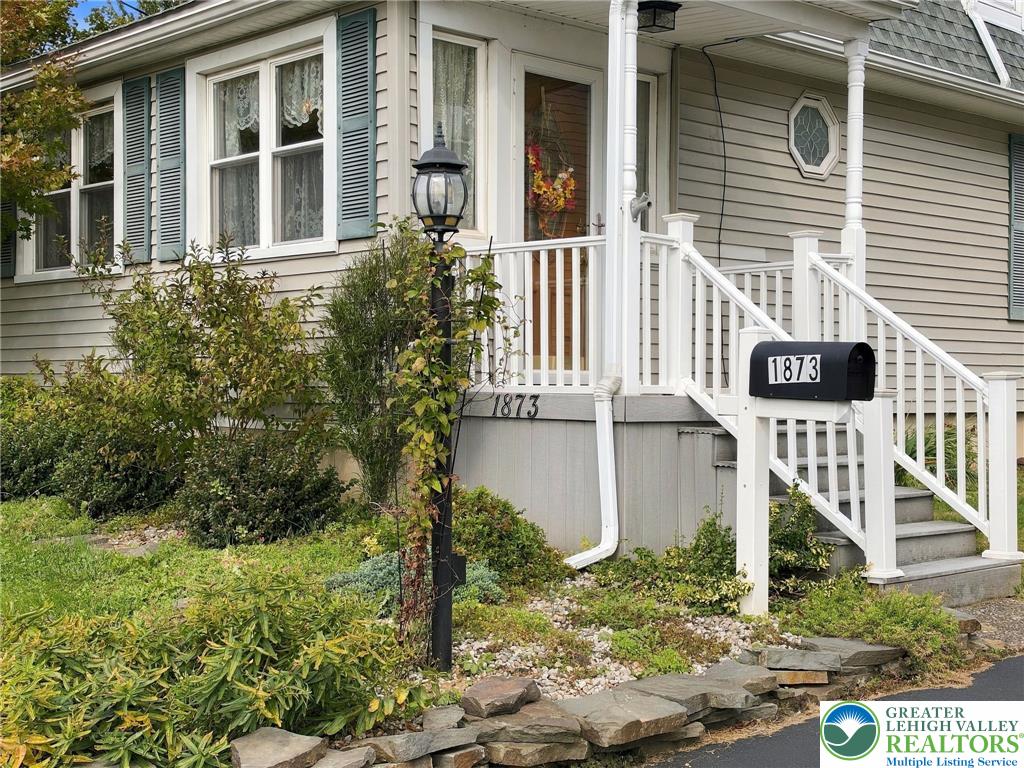 1873 Whitehall Avenue Property Photo 3