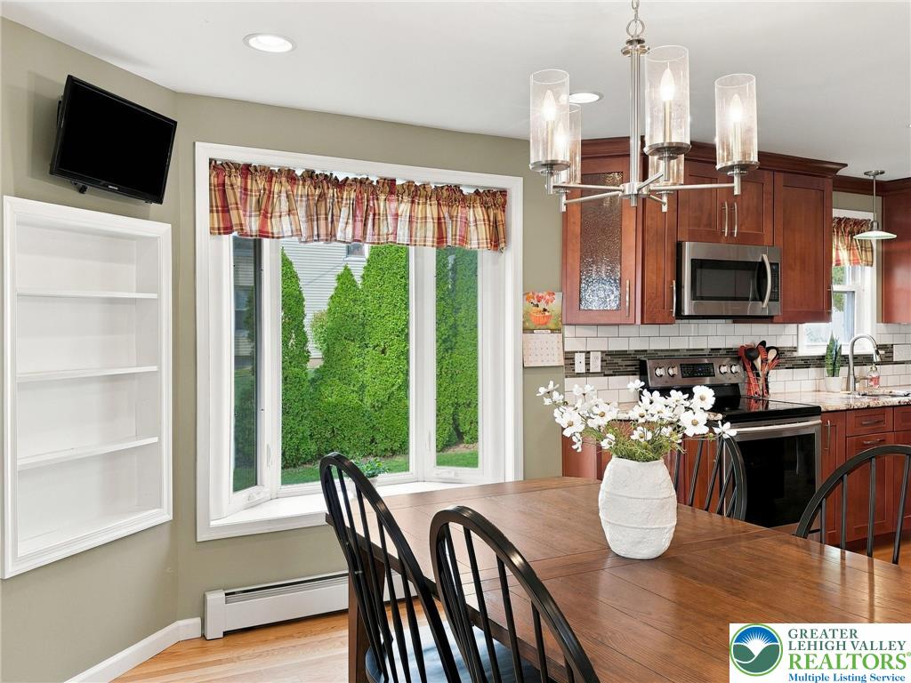 1873 Whitehall Avenue Property Photo 8