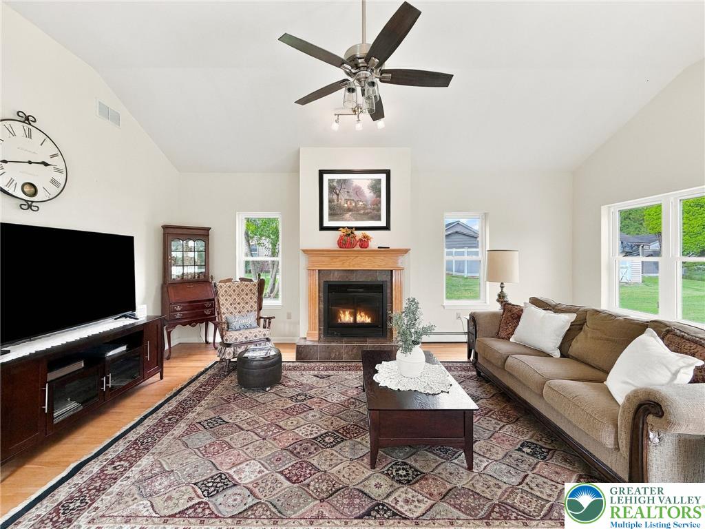 1873 Whitehall Avenue Property Photo 15