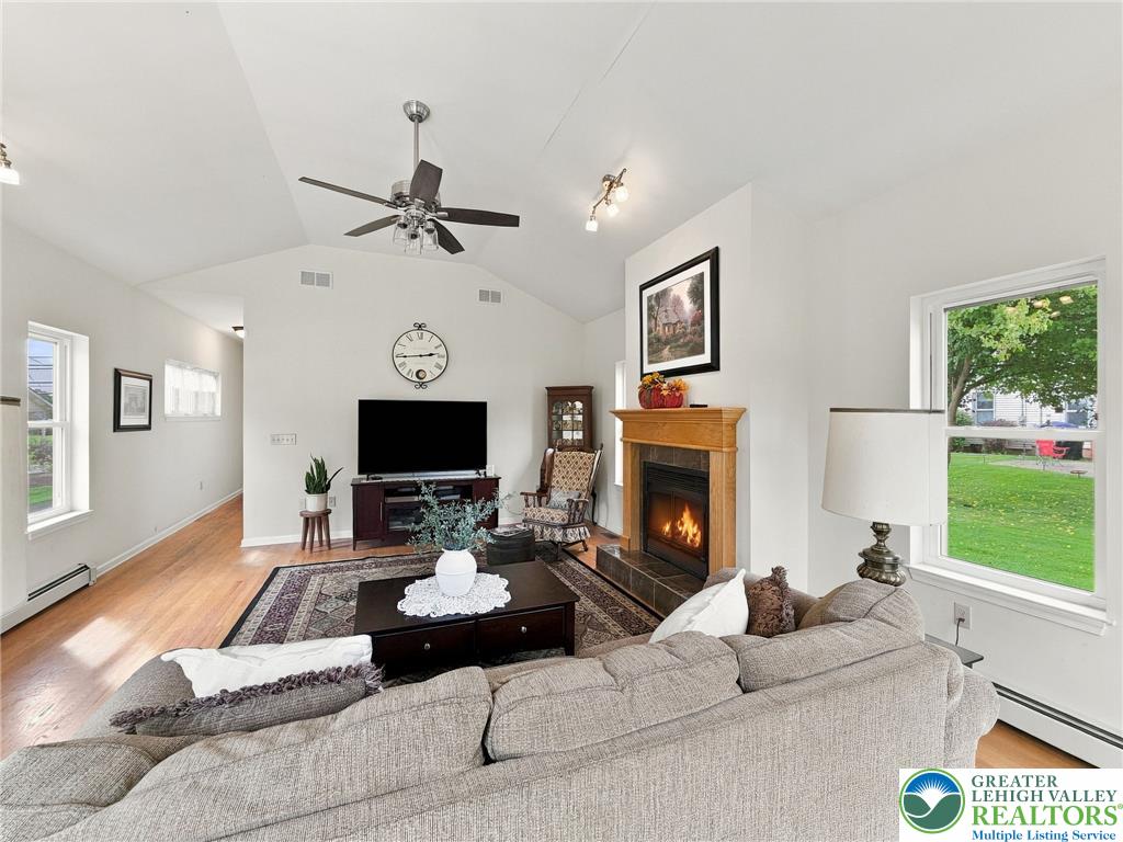 1873 Whitehall Avenue Property Photo 22