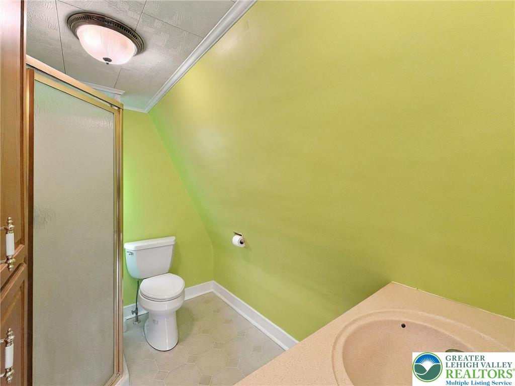 1873 Whitehall Avenue Property Photo 26