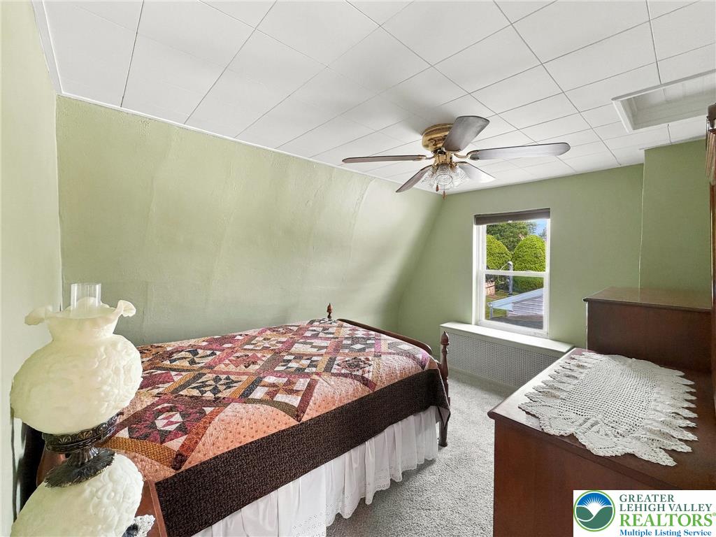1873 Whitehall Avenue Property Photo 28