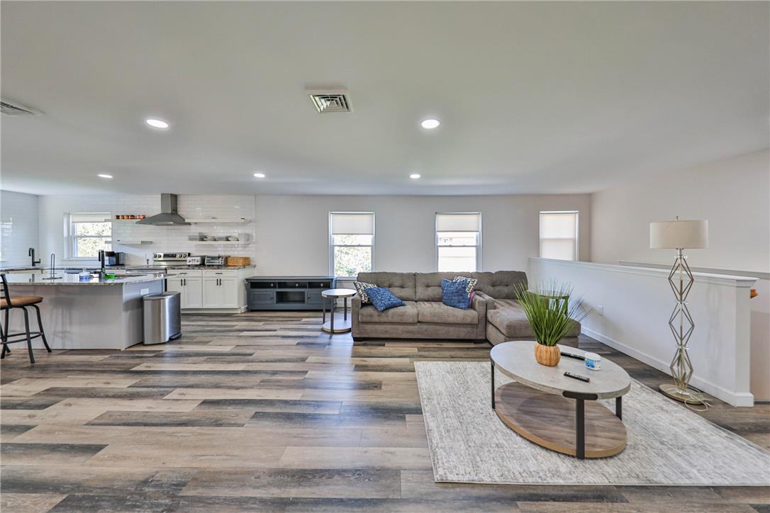 1702 17th Street Property Photo 9