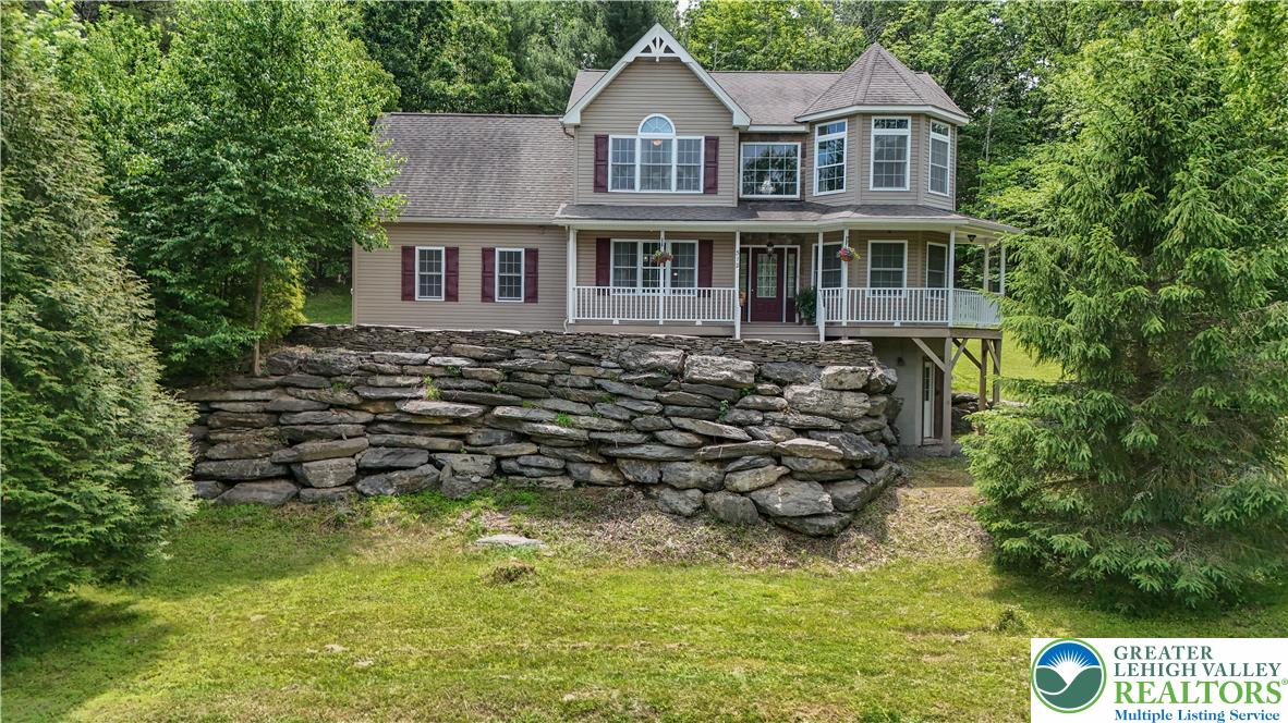 312 Reagan Drive Property Photo 2