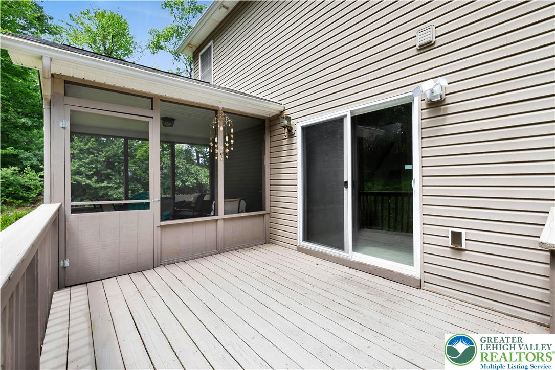 312 Reagan Drive Property Photo 11
