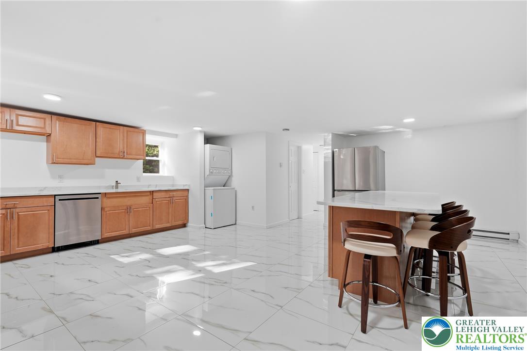 158 Pineknoll Drive Property Photo 11