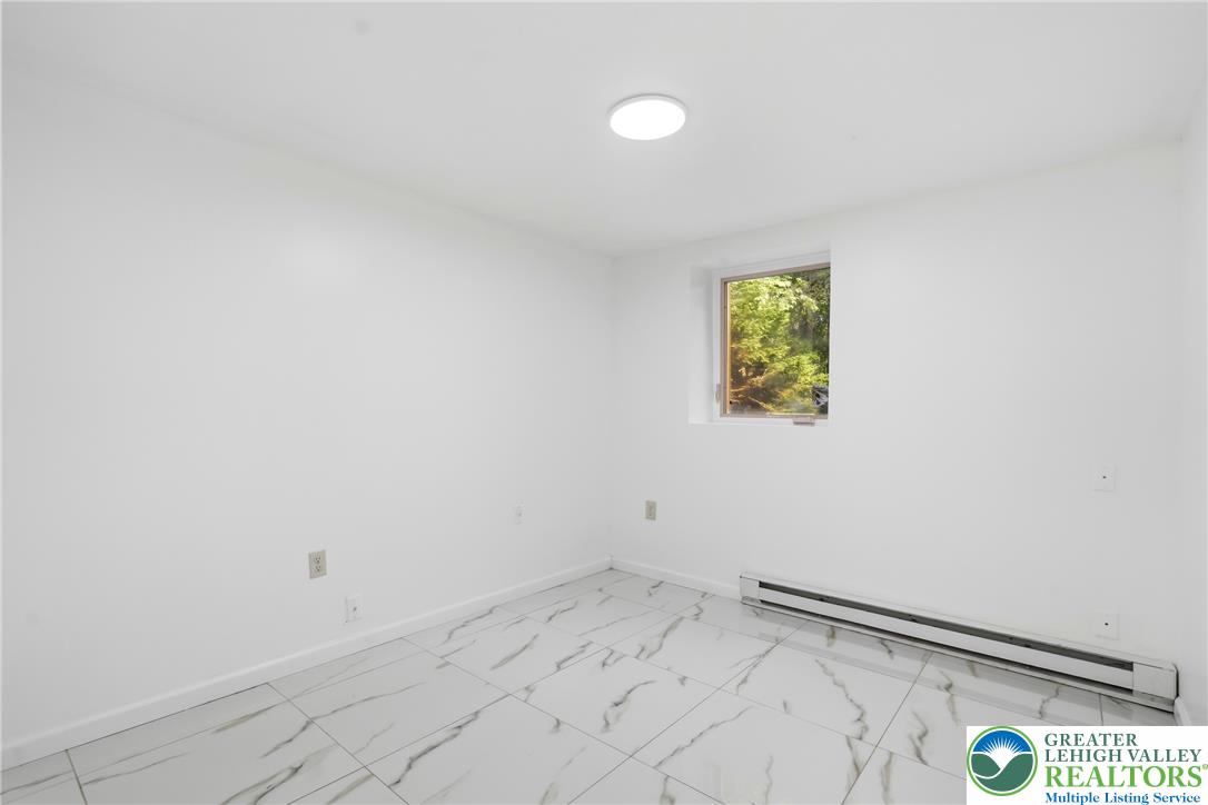 158 Pineknoll Drive Property Photo 16