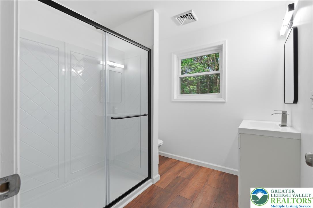 158 Pineknoll Drive Property Photo 44