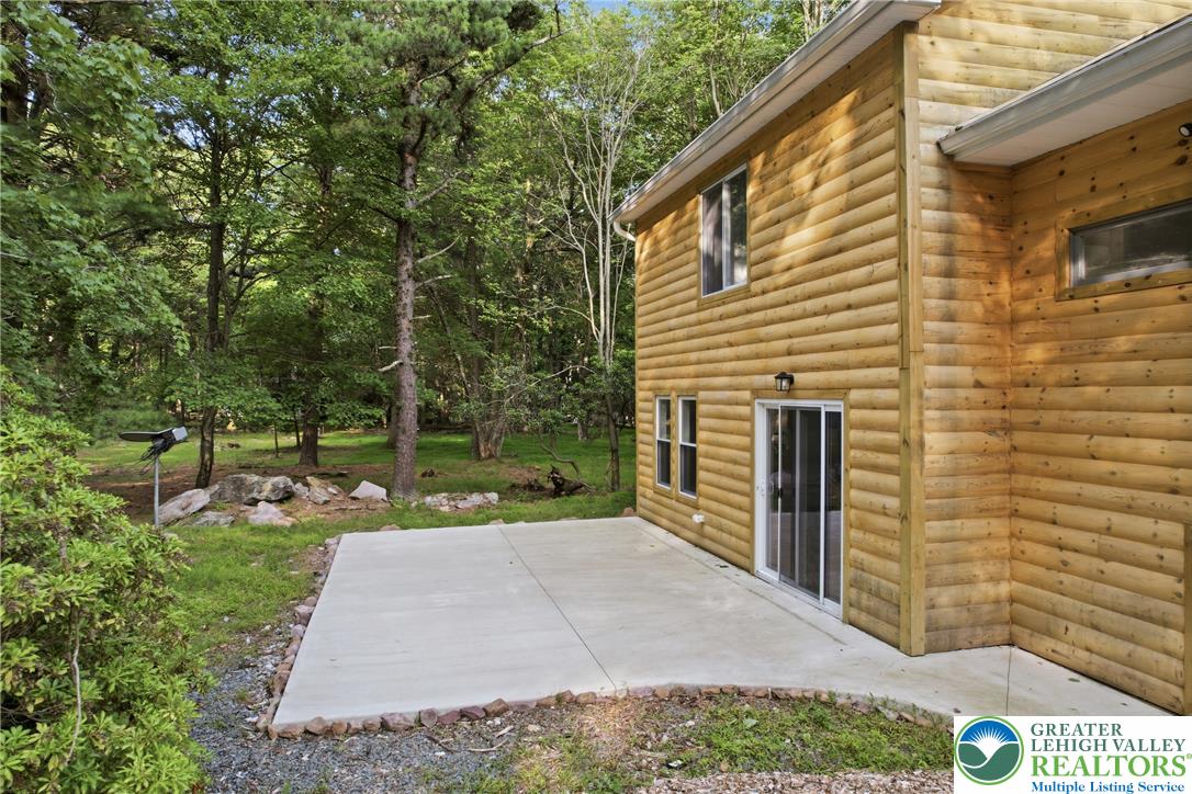 158 Pineknoll Drive Property Photo 46
