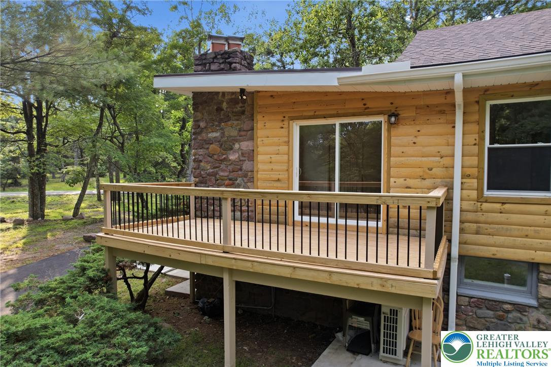 158 Pineknoll Drive Property Photo 49