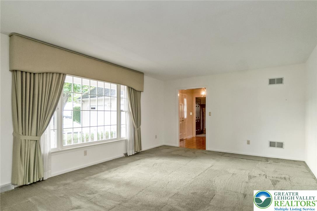 919 Hawthorn Road Property Photo 28