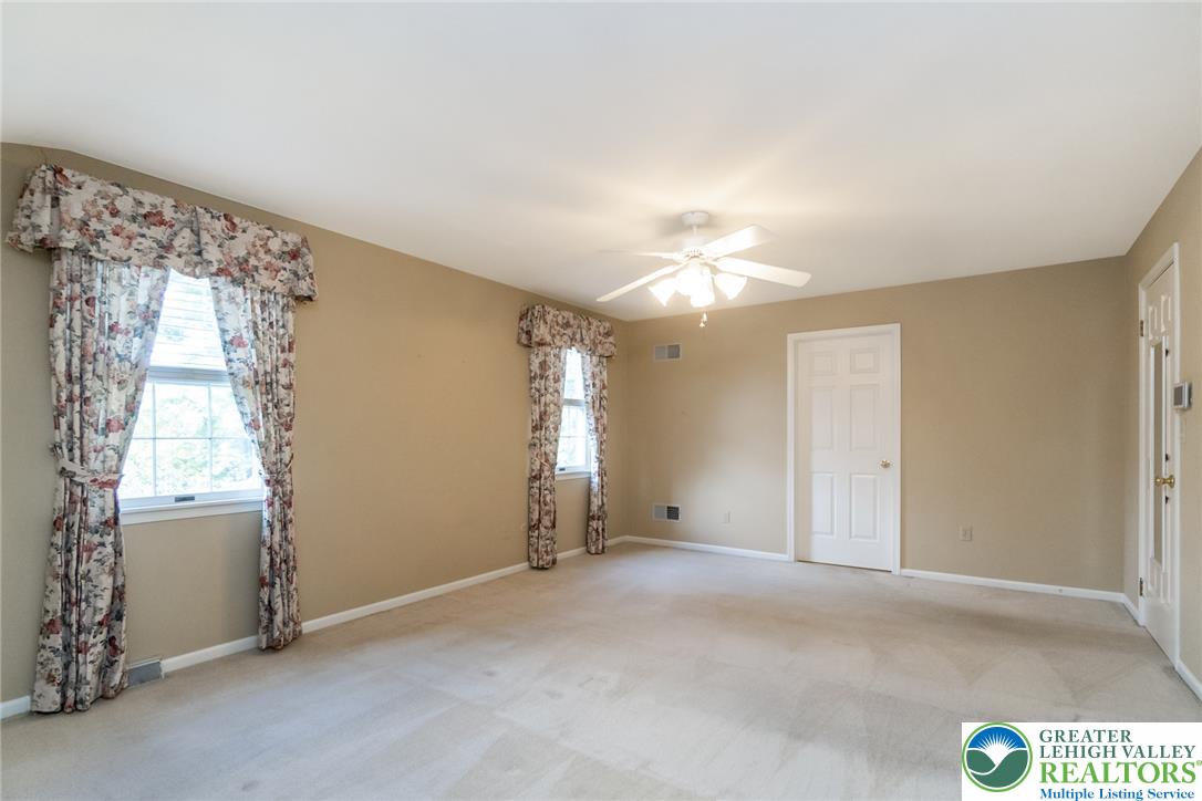 919 Hawthorn Road Property Photo 33