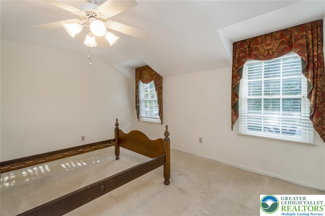 919 Hawthorn Road Property Photo 38