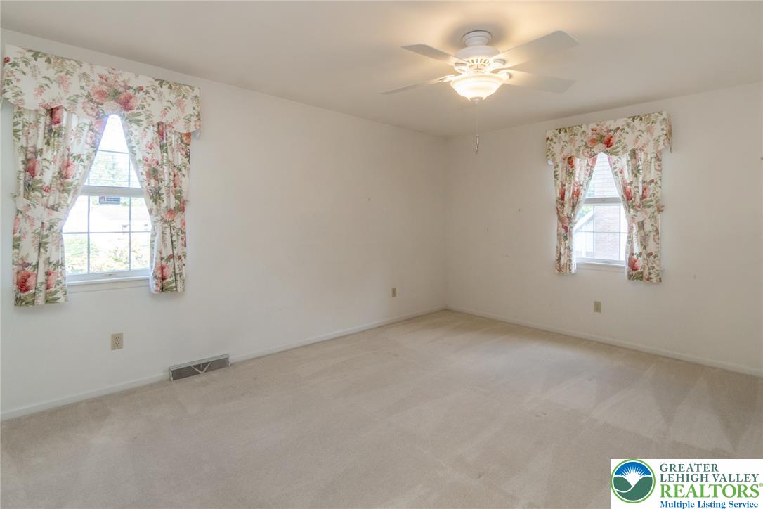 919 Hawthorn Road Property Photo 40