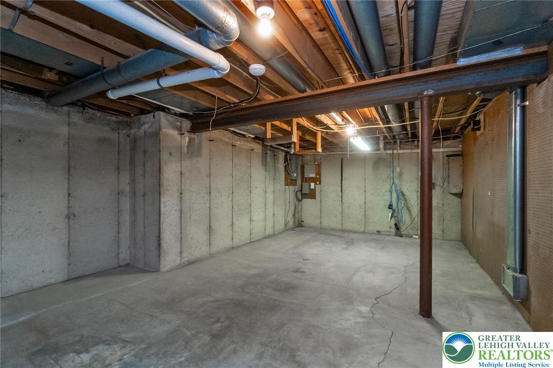 919 Hawthorn Road Property Photo 49