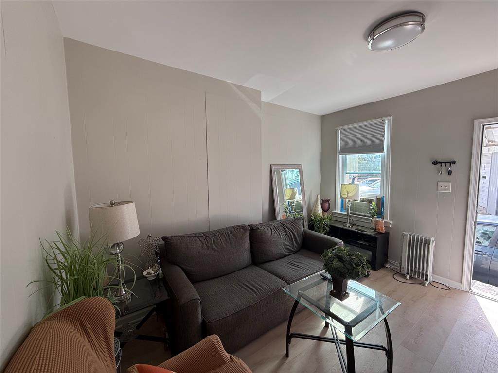 725 Spruce Street Property Photo 3