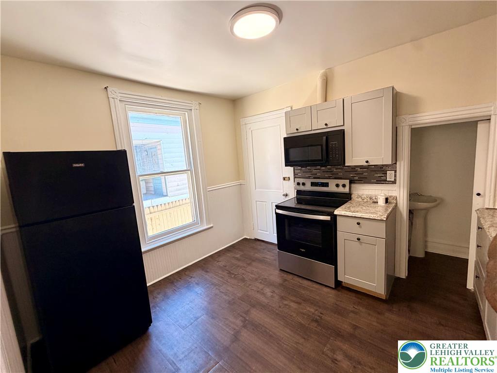 1034 Turner Street House Property Photo 11