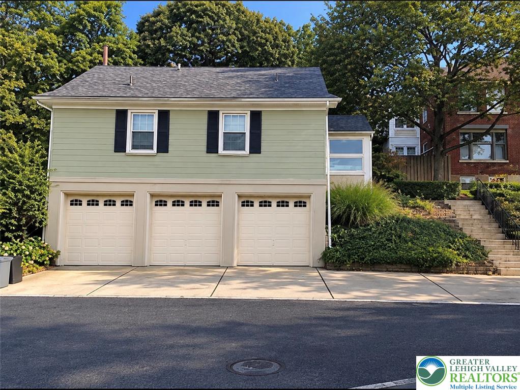 1213 Stanley Street Property Photo 12