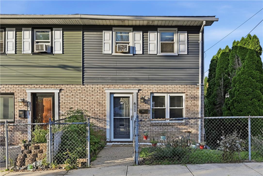611 William Street Property Photo 2