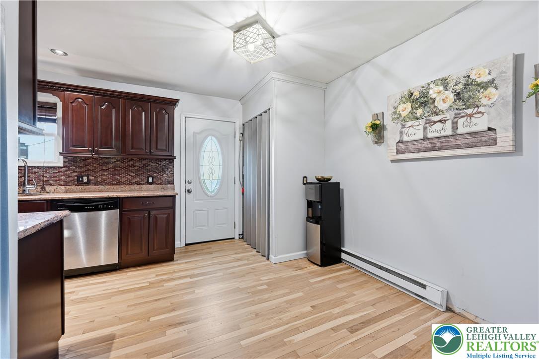 611 William Street Property Photo 13
