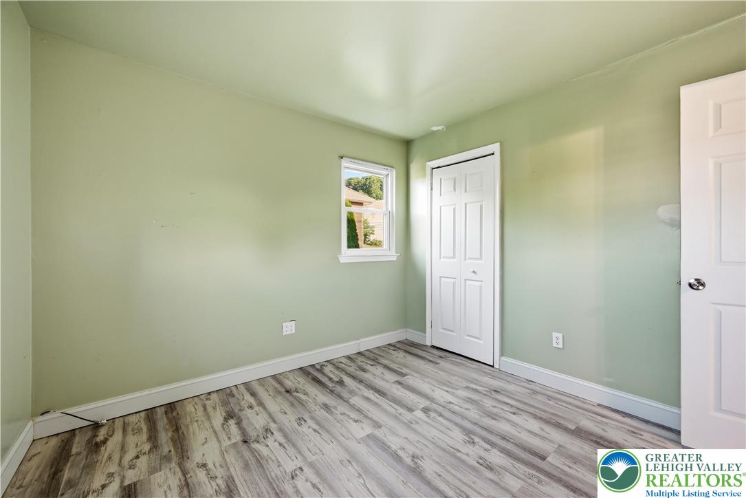 611 William Street Property Photo 16