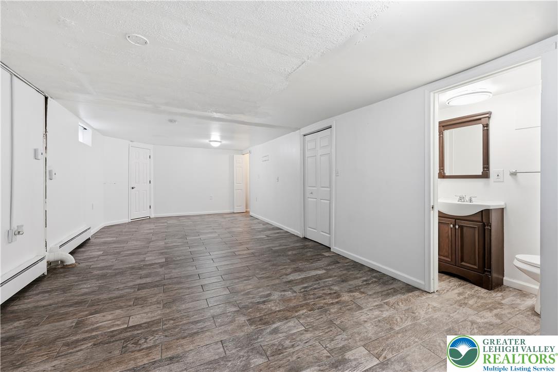 611 William Street Property Photo 25