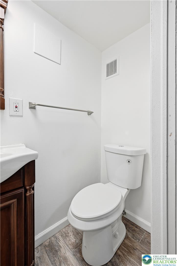 611 William Street Property Photo 28