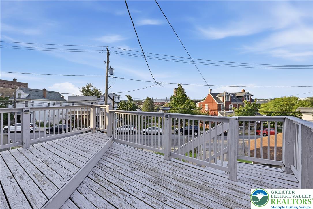 611 William Street Property Photo 30