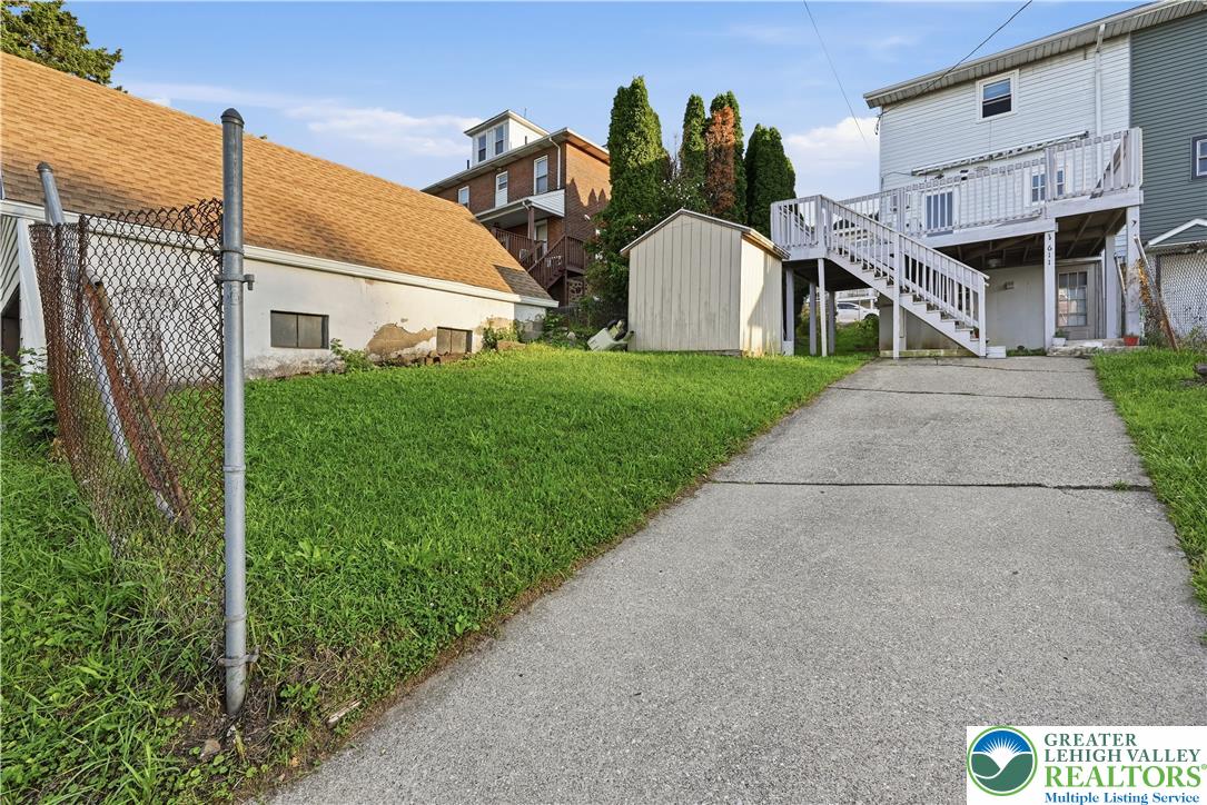 611 William Street Property Photo 31