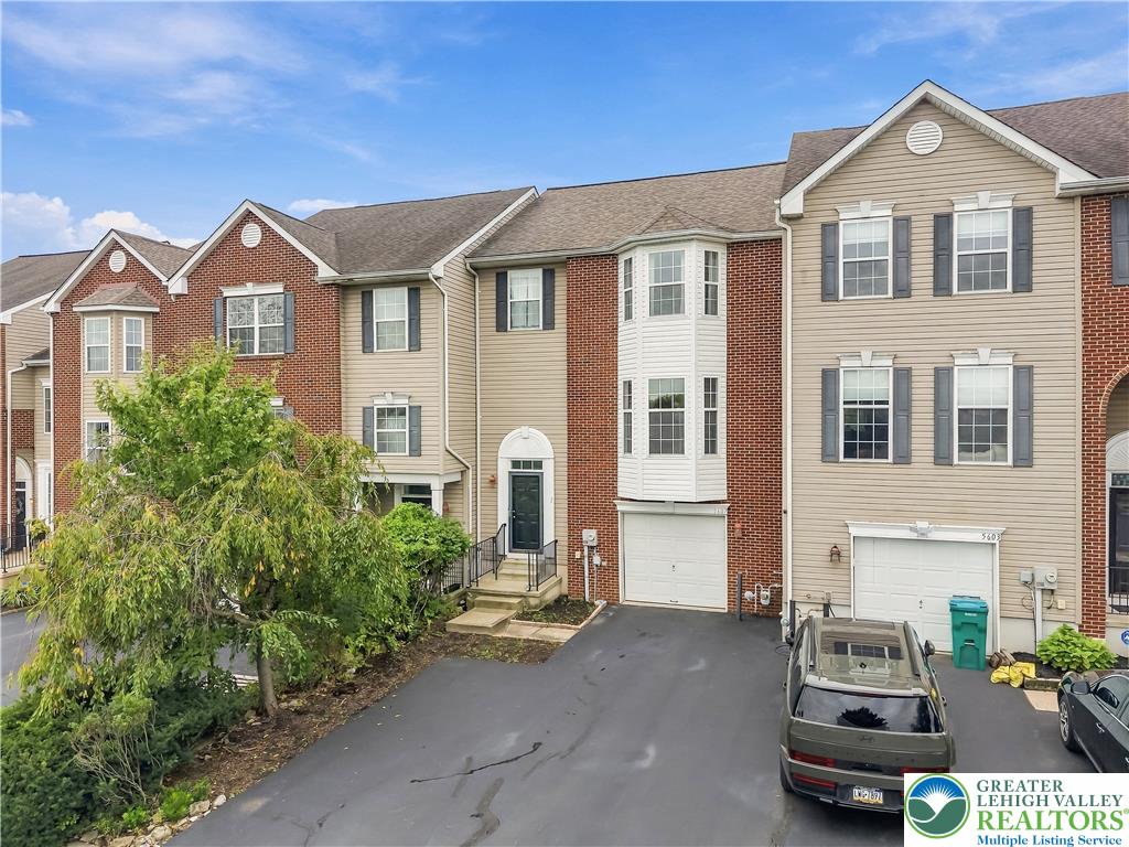 5607 Spring Ridge Drive Property Photo 1