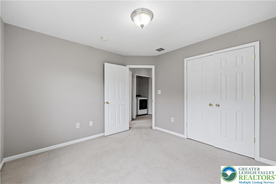 5607 Spring Ridge Drive Property Photo 12
