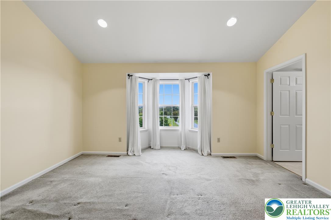 5607 Spring Ridge Drive Property Photo 17