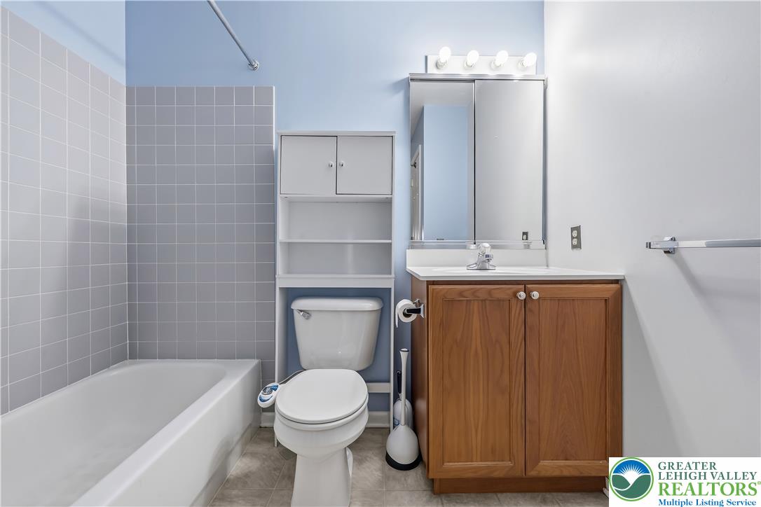 5607 Spring Ridge Drive Property Photo 20