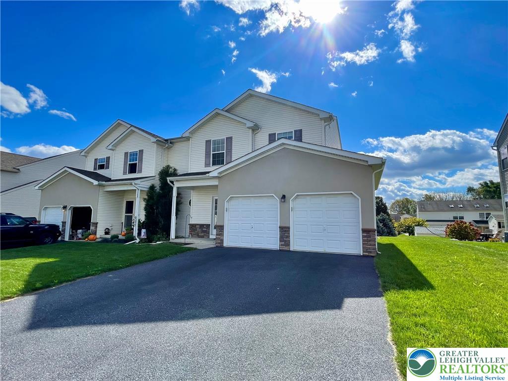 915 Graystone Circle Property Photo 3