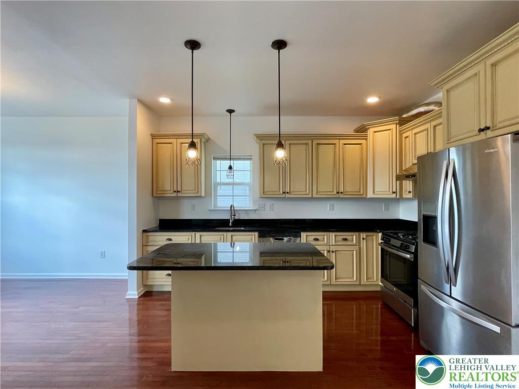 915 Graystone Circle Property Photo 18