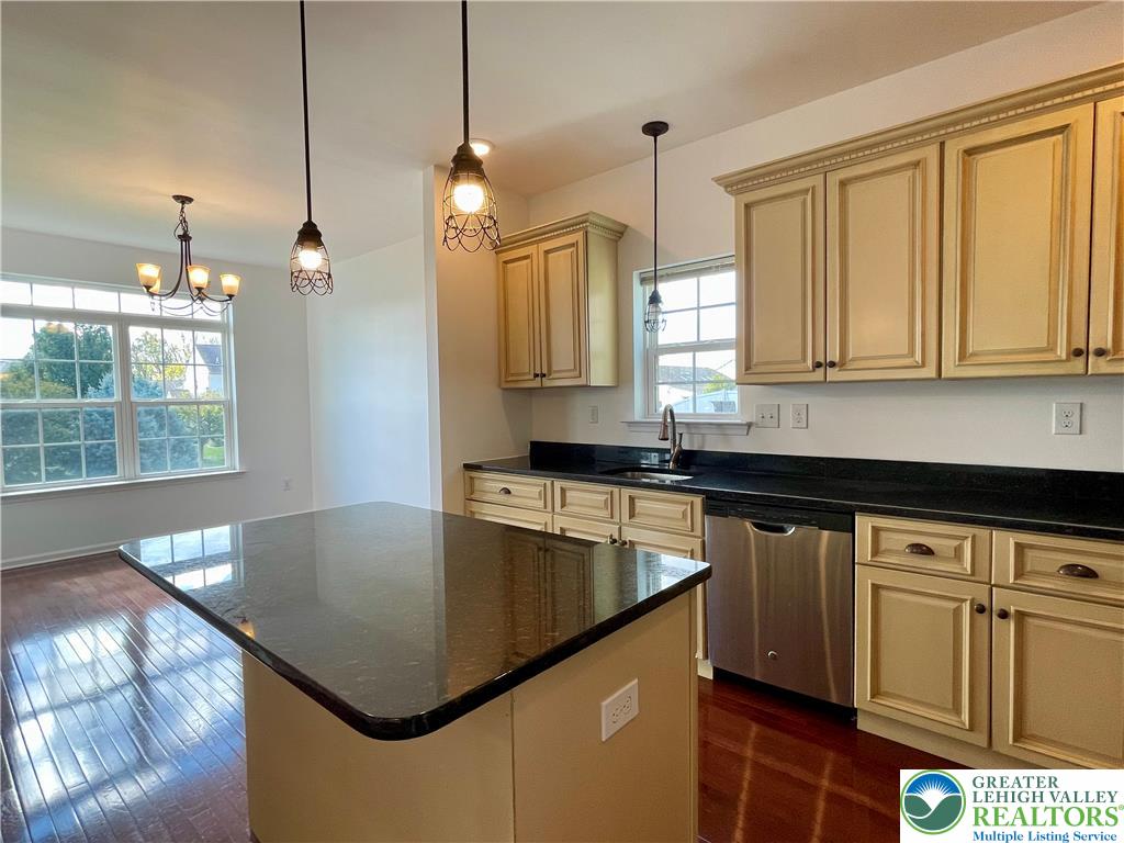 915 Graystone Circle Property Photo 19