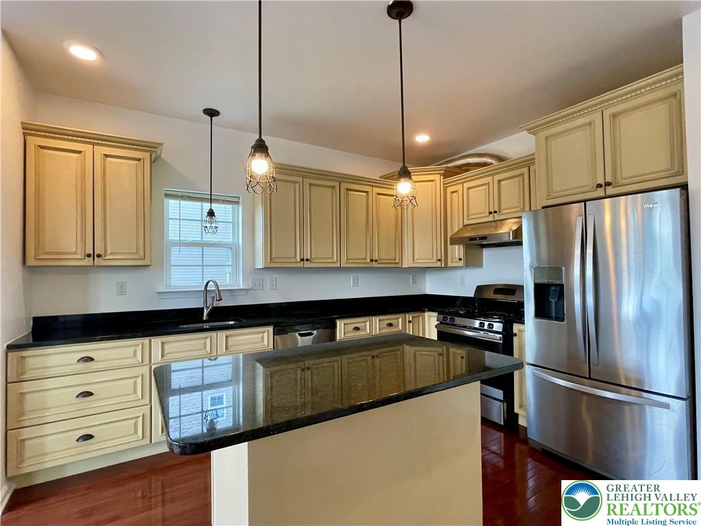 915 Graystone Circle Property Photo 20