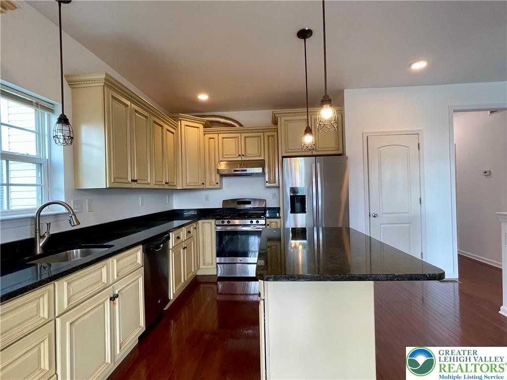 915 Graystone Circle Property Photo 22