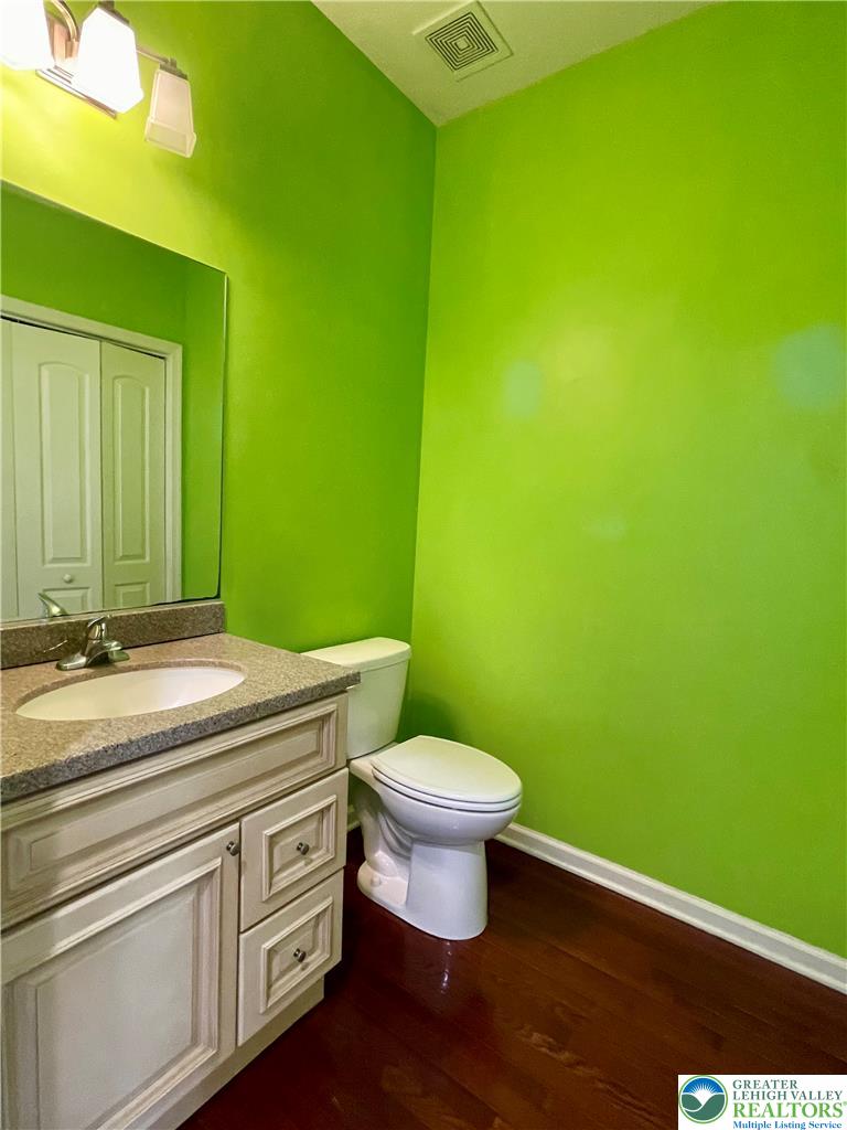915 Graystone Circle Property Photo 29