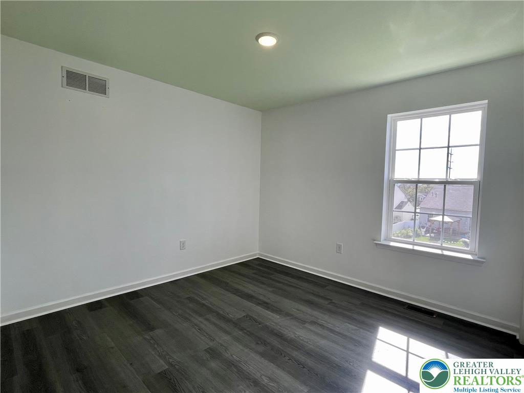 915 Graystone Circle Property Photo 44